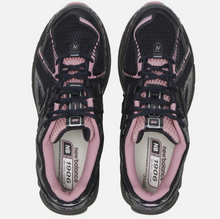 New Balance Unisex 1906R Color Black/ Pink